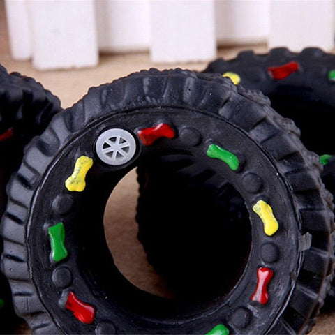 PneuChew - Jouets en forme de pneus en caoutchouc pour animaux de compagnie - Les Canins Branchés